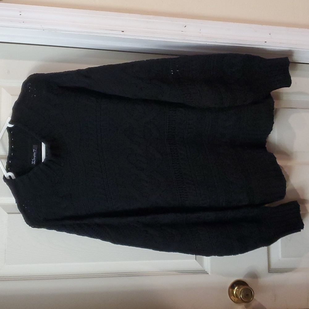 Simplee black cable knit sweater